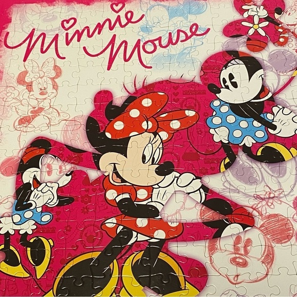 MEGA Puzzles Disney Expressions Minnie Forever 300 Piece Puzzle - Picture 10 of 10